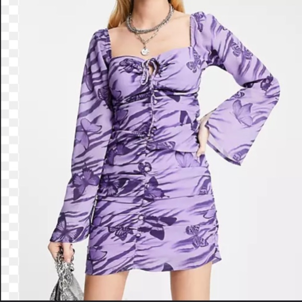 🎊  ASOS DESIGN keyhole mini dress with buttons size US 6